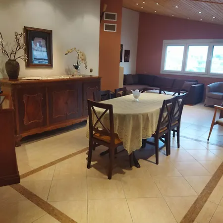 Maria Apartment Nea Karvali